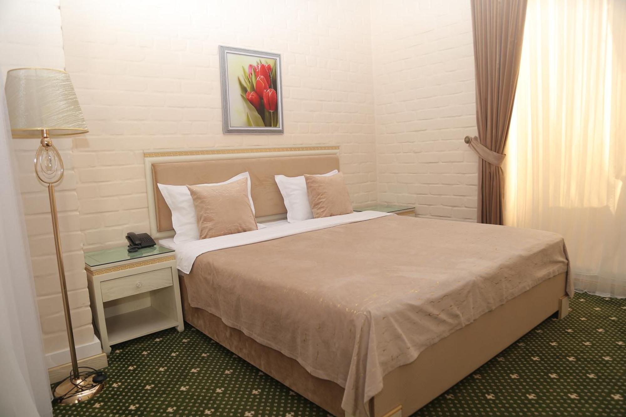 Bek Plus Hotel Takchilik Exterior photo