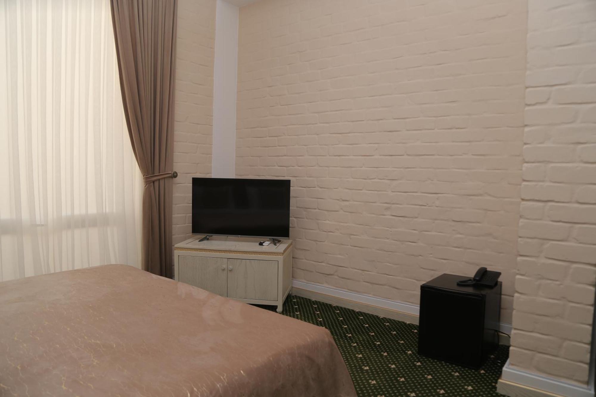 Bek Plus Hotel Takchilik Exterior photo